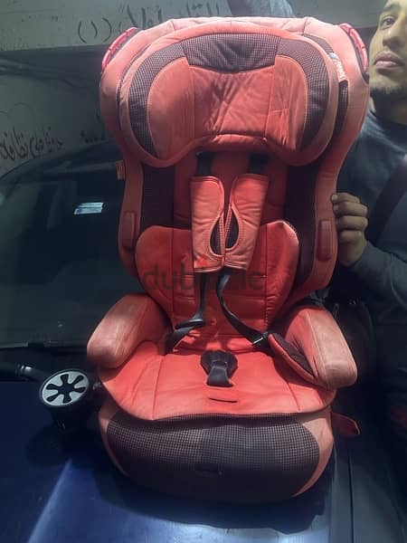 two car seats 2