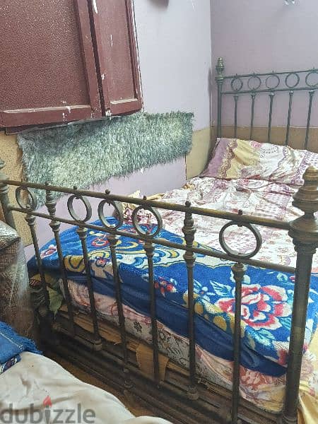 سرير مستعمل قديم نحاس 4