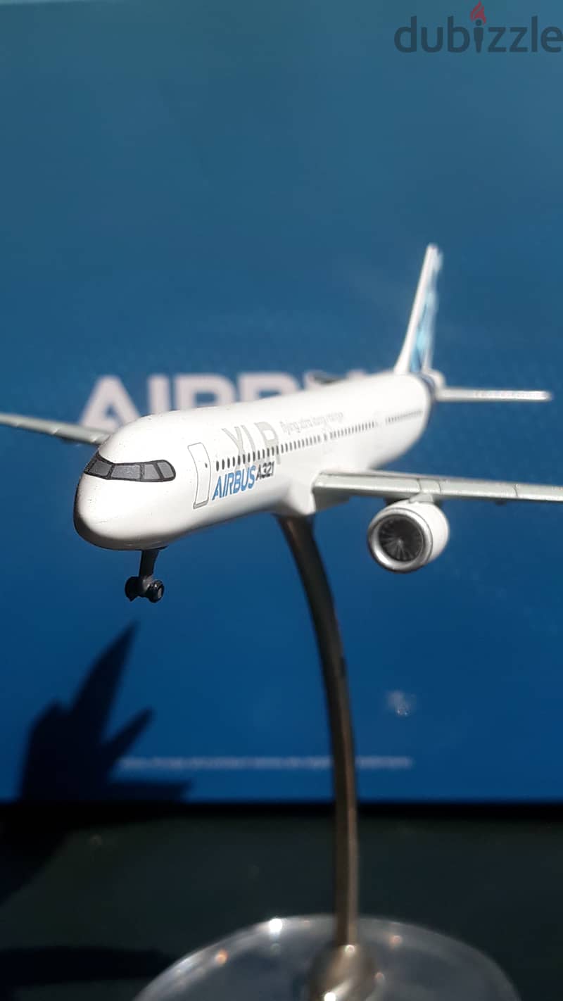 Original aircraft model  diecast airbus A321neo 0