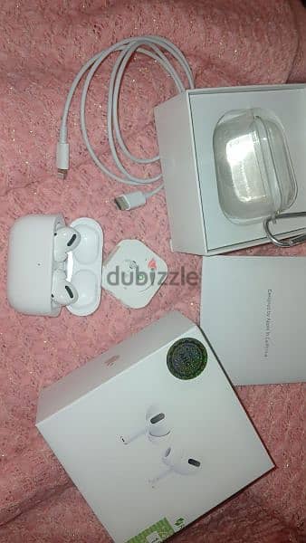 MWP22CH/A Airpods Pro with wireless charging case 3