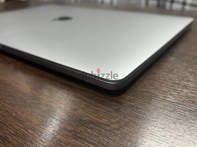 MacBook Pro (16-inch, Ram 16GB, Core i9, SSD 1t, VGA 4GB,2019) 15