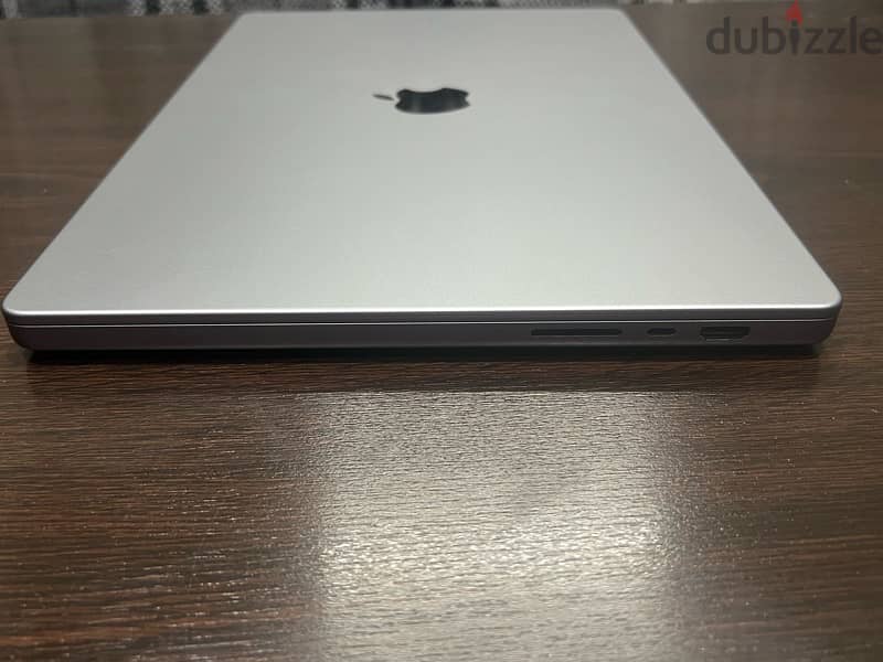 Apple MacBook Pro 16.2” M2 2023 USED Like NEW 15