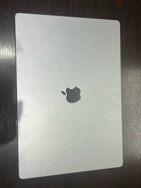 Apple MacBook Pro 16.2” M2 2023 USED Like NEW 18