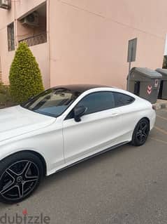 C 180 coupe 2019 wakeel 160k kilometer factory paint Amg night package