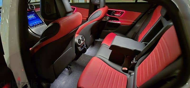 GLC 300 Coupe ZERO AMG
Model 2024 فرش جلد Red×Black 5