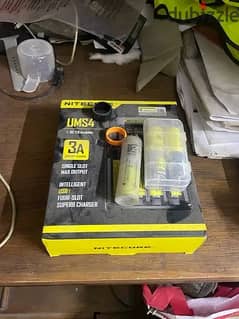 UMS4 LITHIUM BATTERY CHARGER with 3 batteries new