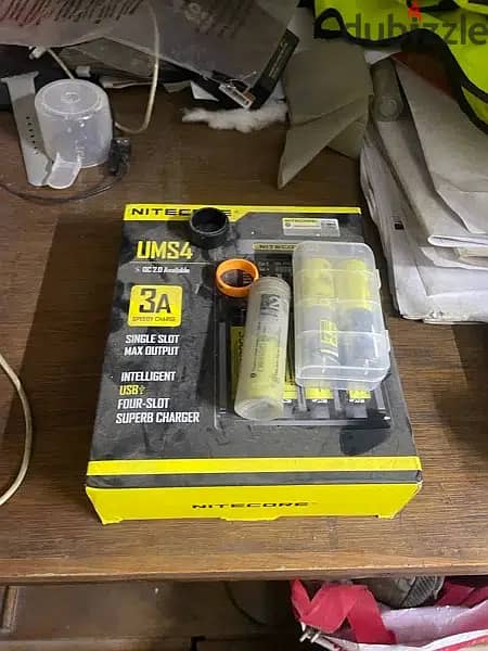 UMS4 LITHIUM BATTERY CHARGER with 3 batteries new 0