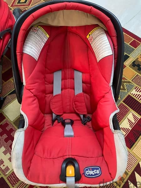 car seat and stroller chicco 4