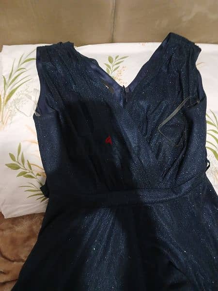 فساتين سواريه + فستان فرح لم يستخدم للبيع 5