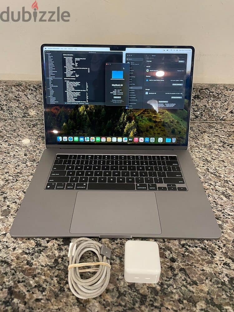 MacBook Air (M2, 15-inch) 0