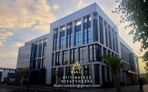 Office for rent in Madinaty VIP, two fully panoramic facades, on the East Hub VIP facade, corner, administrative office for rent, Madinaty