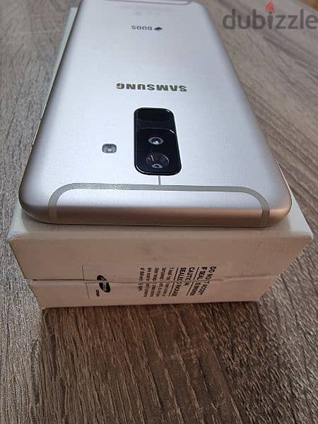 Samsung Galaxy A6+ 7