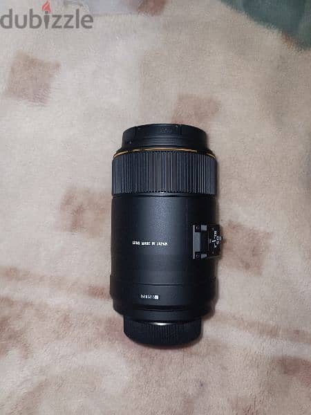 Nikon sigma lens 105mm f2.8 macro os 1