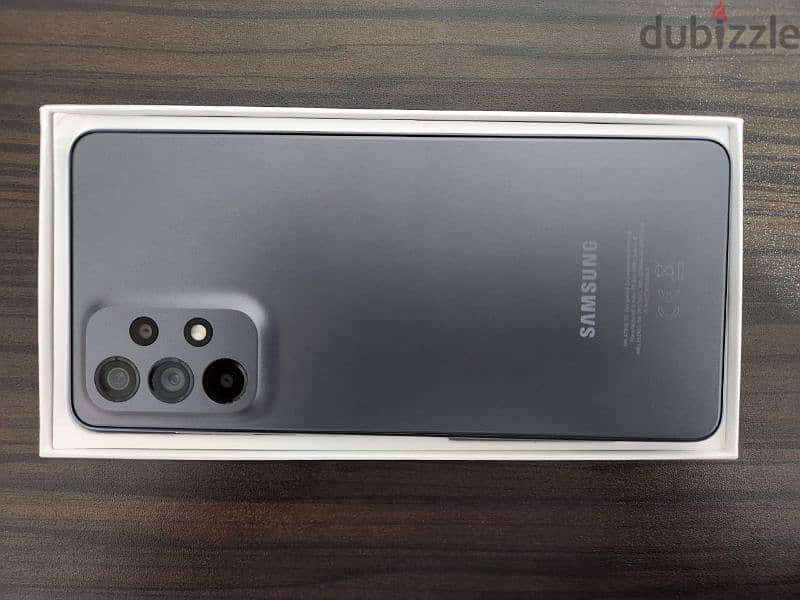 Samsung  Galaxy A73 0