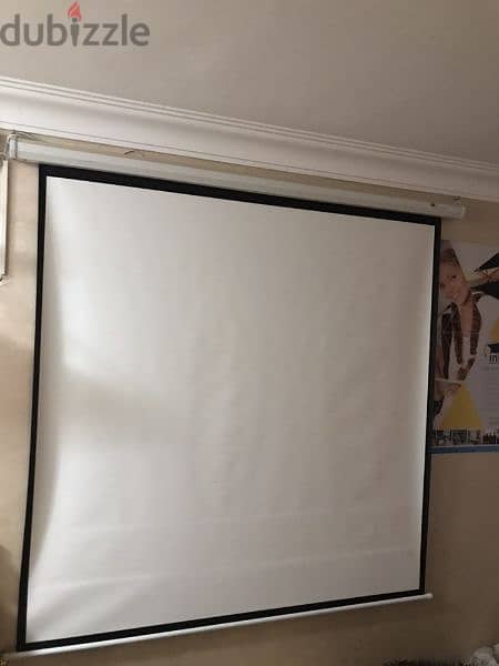 home theater Projector:motorized projection screen with remote control 4