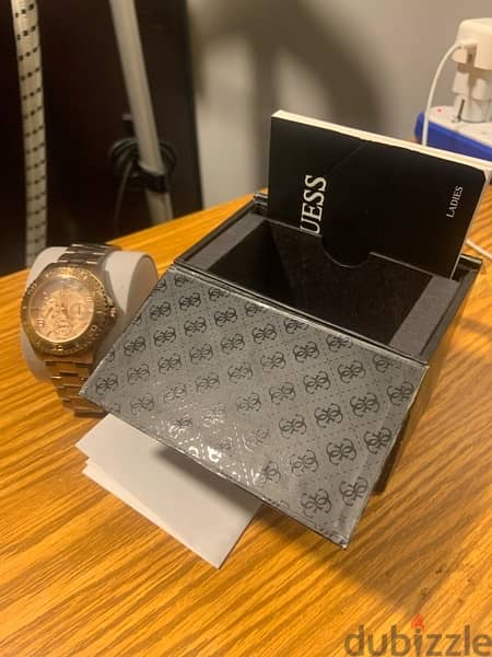 GUESS (ORIGINAL WATCH from france) 1