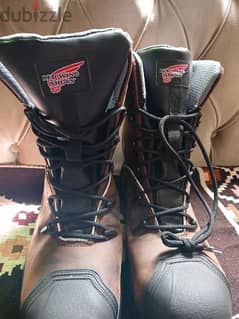 sefty red wing