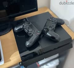 PlayStation 4 (500)GB & 2 Controllers ( PS4 )