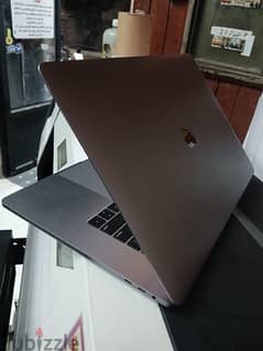MacBook Pro 2019 15 inch 0