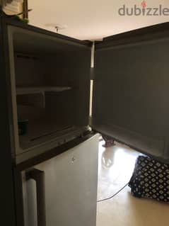 Samsun fridge 600 litres