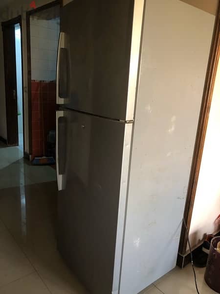 Samsun fridge 600 litres 1