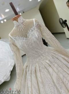 فستان زفاف جديد هاند ميد بالطرحه ديل ٣ متر 0