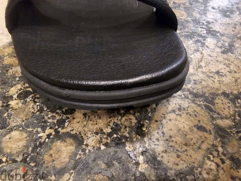 صندل أمريكي متين جلد طبيعي حاله تحفه مستخدم مرات قليله sandal usa 6