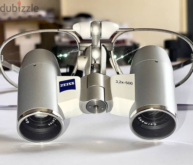 Carl Zeiss EyeMag Pro F Loupes 3