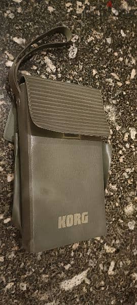 Vintage KORG DTM-12
Tuner & Metronome Combo 1