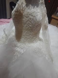 فستان زفاف ملكي