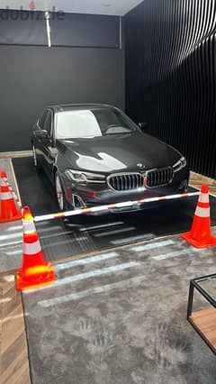 BMW 520 Luxury 2023 Grey 0