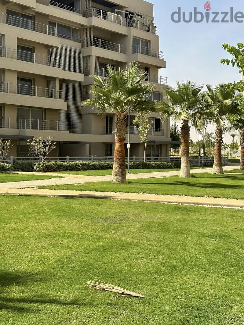 شقة مميزة للبيع في كمبوند Palm Hills Capital Gardens مقدم 400 الف 2