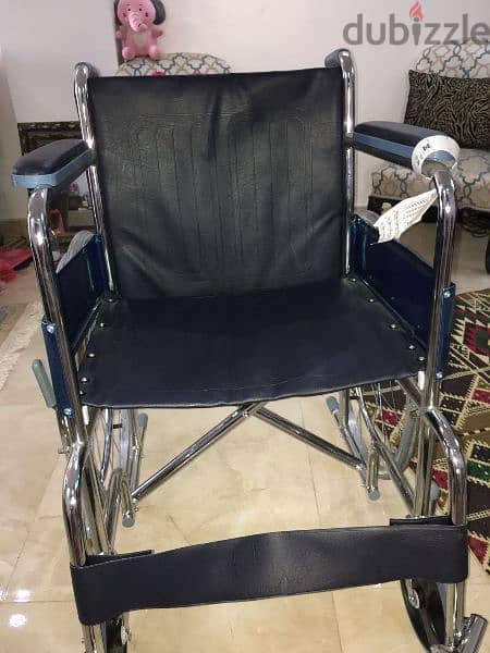 كرسي متحرك لمريض او ذوي احتياجات خاصه. 2