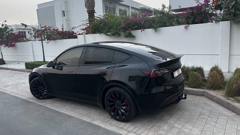 Tesla model y performance - enhanced auto pilot 7