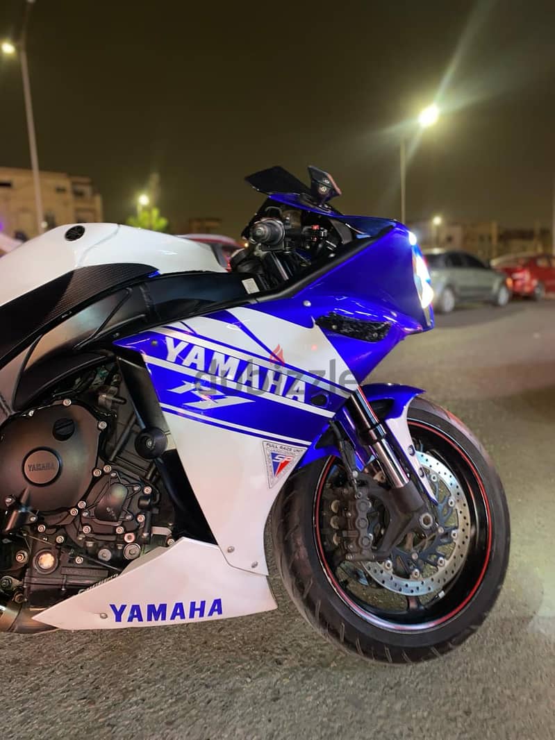 Yamaha r1 2014 2