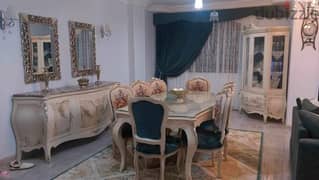 Ultra classic dinning room mint condition top quality. سفرة خشب زان