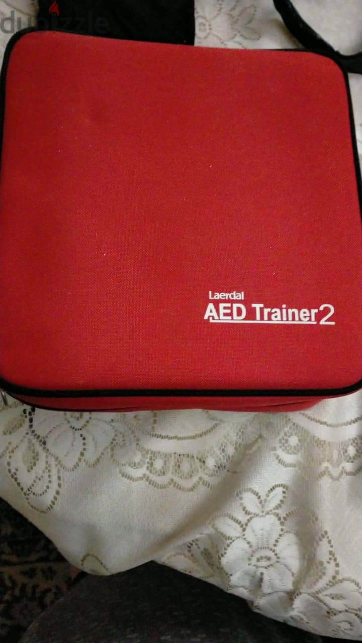 جهاز aed trainer لمراكز التدريب 1