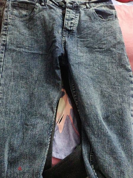 بنطلون جينز مقاس ٣٤ رجالي استعمال خفيف جدا 3