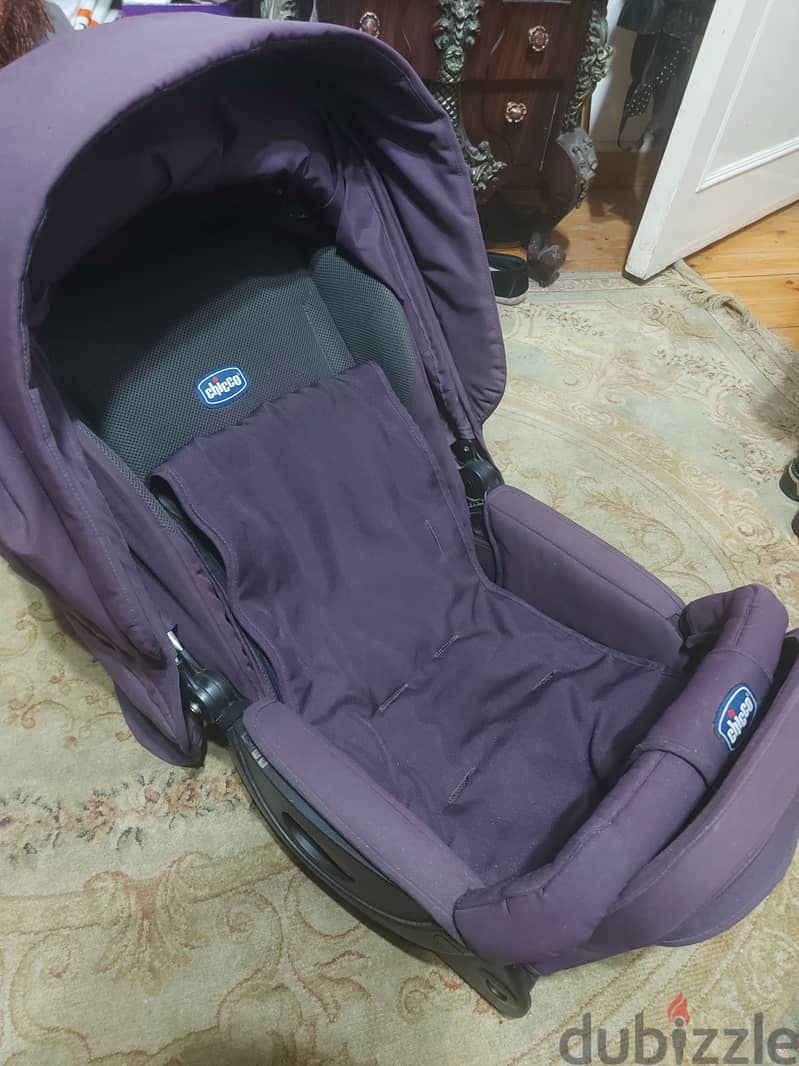 Chicco stroller and car seat (2 in 1) 3