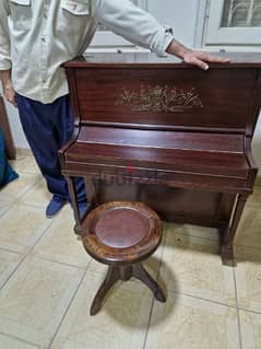 اصغر بيانو حقيقى خشبى فى مصر  للمحترفين 0