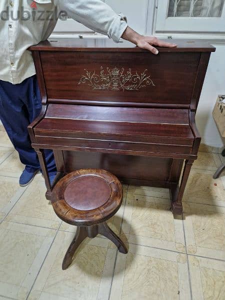 اصغر بيانو حقيقى خشبى فى مصر  للمحترفين 2