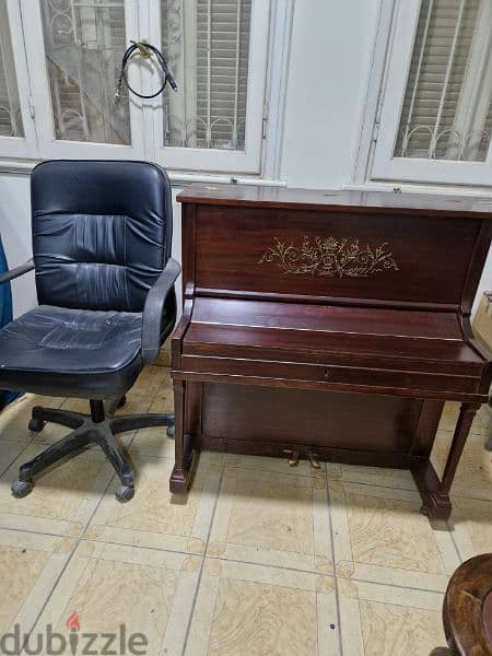 اصغر بيانو حقيقى خشبى فى مصر  للمحترفين 12