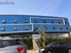 مكتب / مقر اداري للشركات استلام فوري 206 متر في مول ديونز الشيخ زايد على الشارع الرئيسي مباشرة