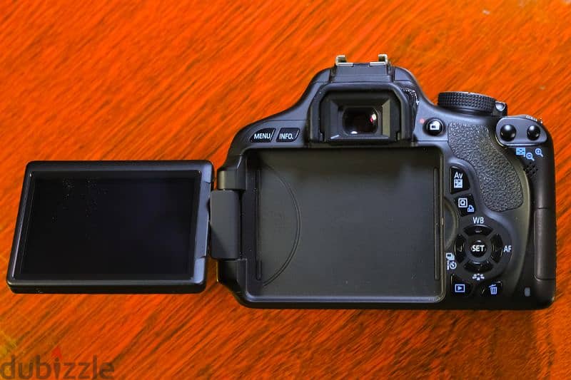 Canon 600D Shutter 0 + Lens 18_55 Viii جديدة بالبوكس 8