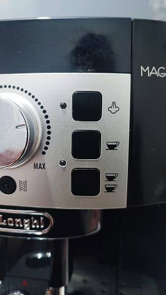 ماكينه قهوة استيراد المانيا اوتوماتيك بالكامل من ديلونجي 2