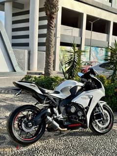 Honda  CBR1000 (ABS) 2014