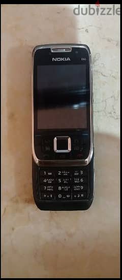 مطلوب تلفون نوكيا قديم E90