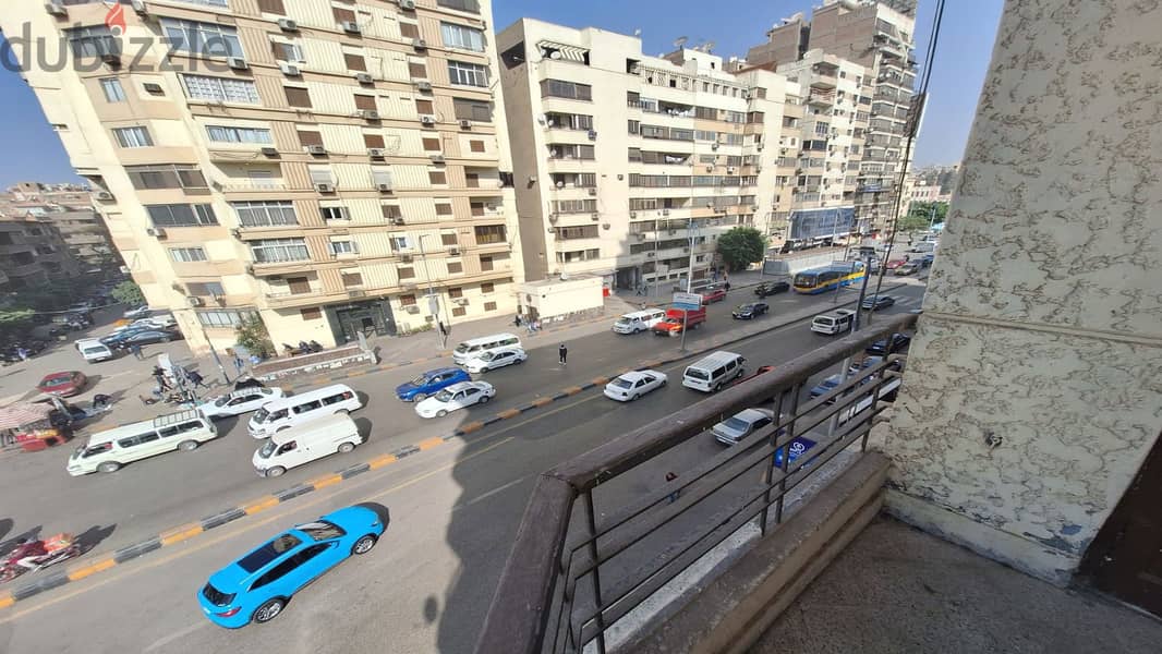شقة استلام فوري كاملة التشطيب للبيع قرب المترو في شارع التحرير الرئيسي 7
