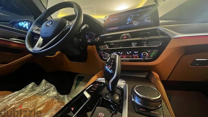 BMW 520i Luxury 2023 Zero بى ام دابليو 6