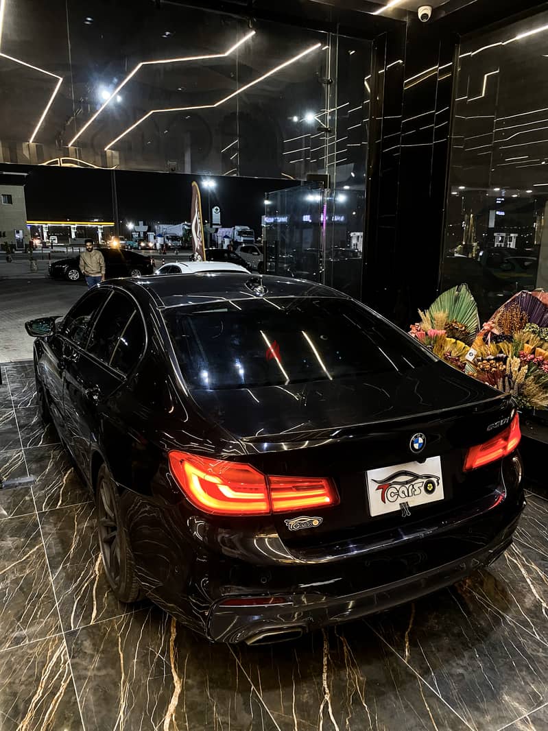 BMW 530i موديل 2019 19